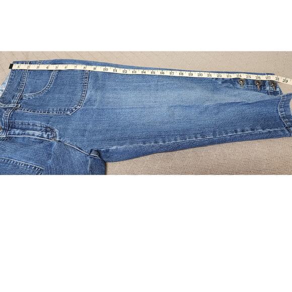 C J Banks Denim Mid Rise Denim Capri Pants with 2 Pockets Women's Size 4 - Picture 4 of 10